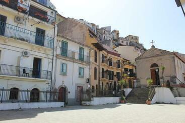 تختخواب و صبحانه Casa Vacanza Seaside
