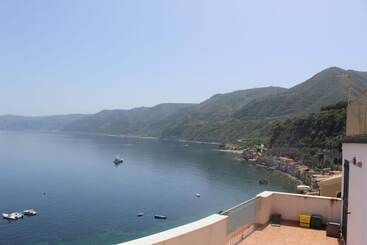 تختخواب و صبحانه Casa Vacanza Seaside