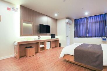 هتل Naju Grand