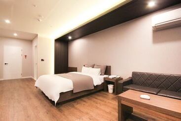 هتل Naju Grand