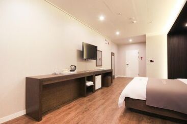 هتل Naju Grand
