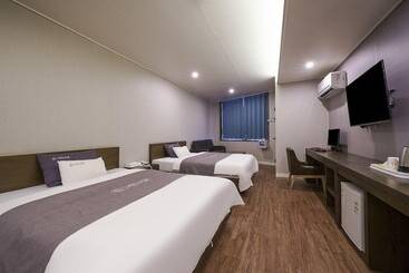 هتل Naju Grand