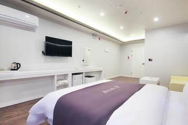هتل Naju Grand