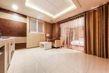 مُتل Cheonan F2