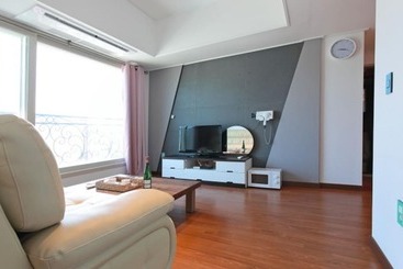 پانسیون Pohang The 1 Resort