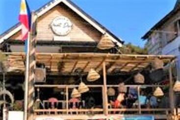 پانسیون Surfer's Point Deck
