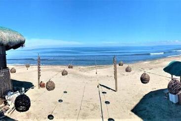 پانسیون Surfer's Point Deck