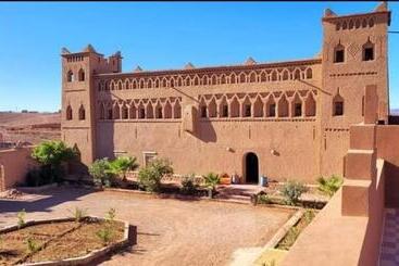 مسافرخانه Auberge Famille Benmoro