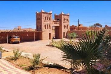 مسافرخانه Auberge Famille Benmoro