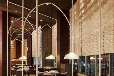 Armani Hotel Dubai, Burj Khalifa