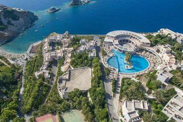 هتل Athina Palace Resort & Spa
