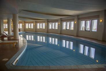 هتل Athina Palace Resort & Spa