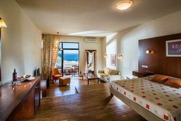 هتل Athina Palace Resort & Spa