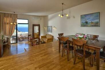 هتل Athina Palace Resort & Spa