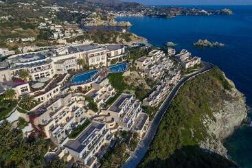 هتل Athina Palace Resort & Spa