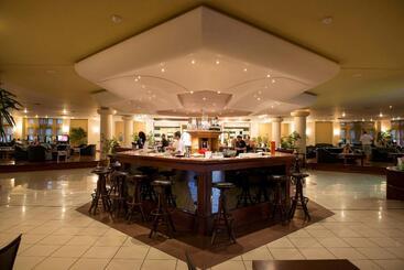 هتل Athina Palace Resort & Spa