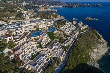 هتل Athina Palace Resort & Spa