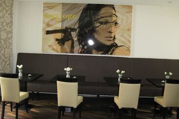 هتل Best Western Plus Amedia Art Salzburg