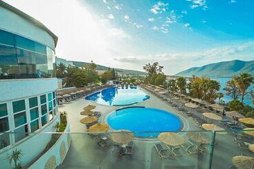 هتل Bodrum Holiday Resort & Spa