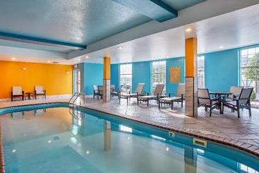 هتل Candlewood Suites Bowling Green, An Ihg