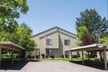 هتل Club Lakeridge Resort