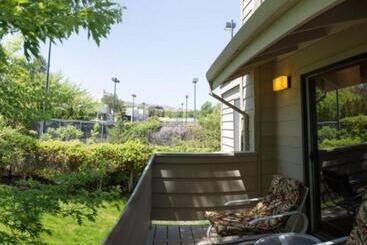 هتل Club Lakeridge Resort