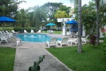 هتل Comfort Inn Puerto Vallarta Golfside & Marina