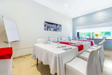 هتل Comfort Inn Puerto Vallarta Golfside & Marina