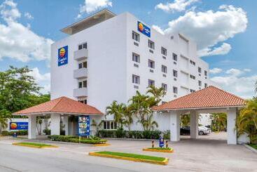 هتل Comfort Inn Puerto Vallarta Golfside & Marina