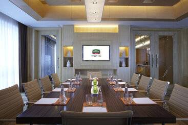 هتل Courtyard By Marriott Shanghai Central