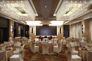 هتل Courtyard By Marriott Shanghai Central
