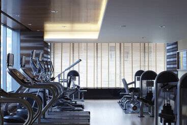 هتل Courtyard By Marriott Shanghai Central