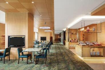 هتل Courtyard By Marriott Shanghai Central