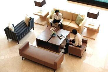 هتل Courtyard By Marriott Shanghai Central