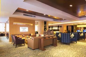 هتل Courtyard By Marriott Shanghai Central