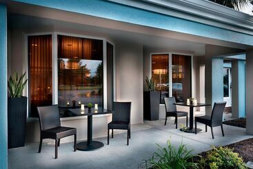 هتل Courtyard By Marriott Myrtle Beach Broadway
