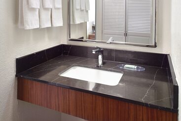 هتل Courtyard By Marriott Myrtle Beach Broadway