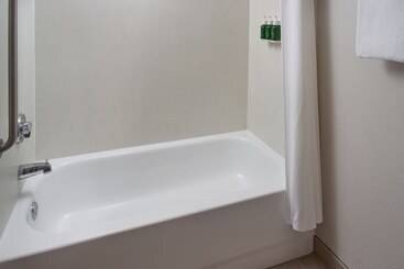 هتل Courtyard By Marriott Myrtle Beach Broadway