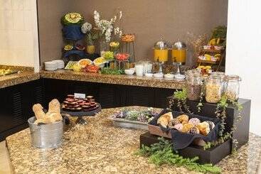 هتل Courtyard By Marriott San Luis Potosi