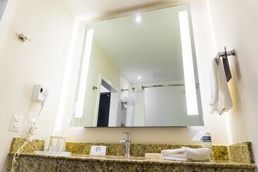 هتل Courtyard By Marriott San Luis Potosi