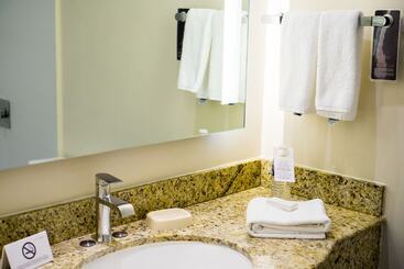 هتل Courtyard By Marriott San Luis Potosi