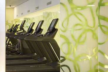 هتل Hilton Frankfurt Airport