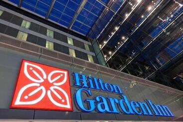 هتل Hilton Garden Inn Frankfurt Airport
