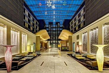 هتل Hilton Garden Inn Frankfurt Airport
