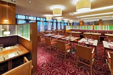 هتل Hilton Garden Inn Frankfurt Airport