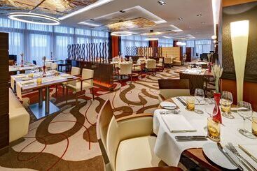 هتل Hilton Garden Inn Frankfurt Airport