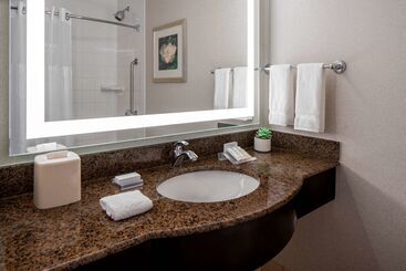 هتل Hilton Garden Inn Jackson Downtown