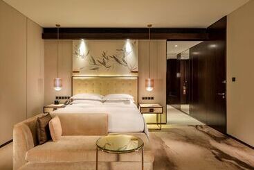 هتل Hilton Shenzhen Futian