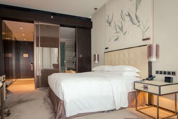 هتل Hilton Shenzhen Futian