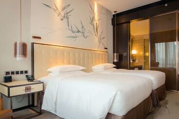 هتل Hilton Shenzhen Futian